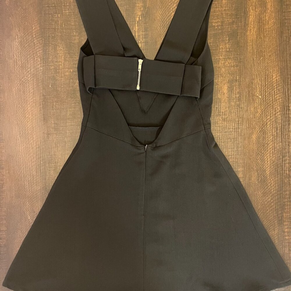Lucy & Co Black V-Neck Dress Size M With Cute Back - Picture 2 of 10